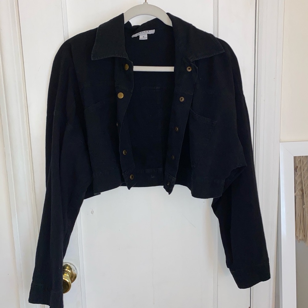 black crop lightweight button up jacket shirt
